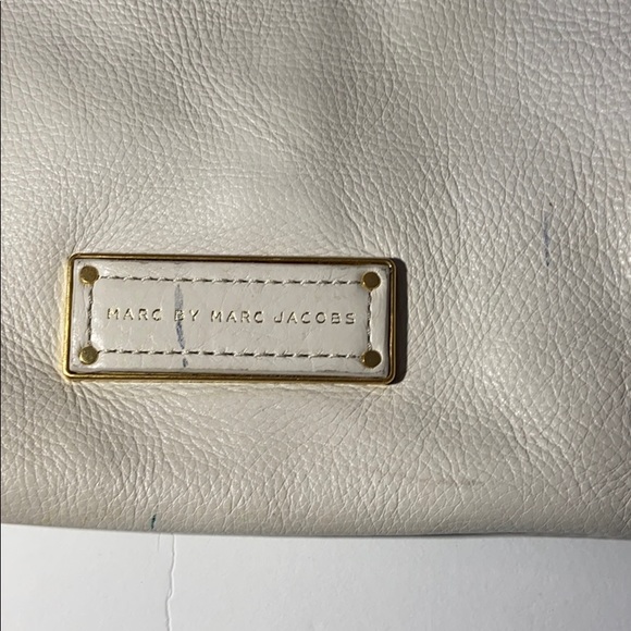 Marc by Marc Jacob’s Cross Body Bag - Picture 2 of 5